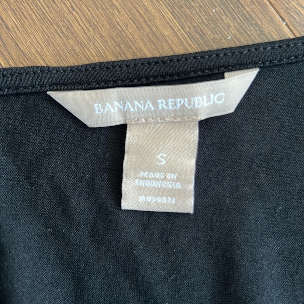 Banana Republic Faux-Wrap Dress - Picture 6 of 8